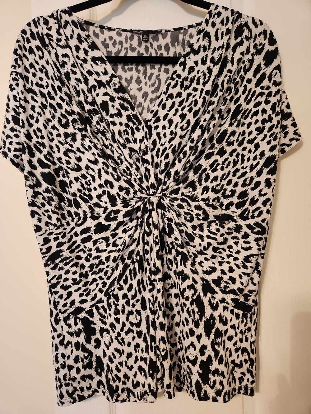 Chaus Black and White Leopard Twist-Front Blouse, Sz Xl